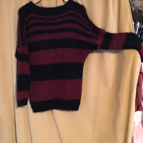 NWOT Millibon Sweater Size M - Picture 2 of 5